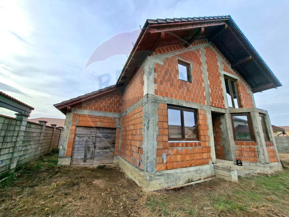 5 room House / Villa for sale