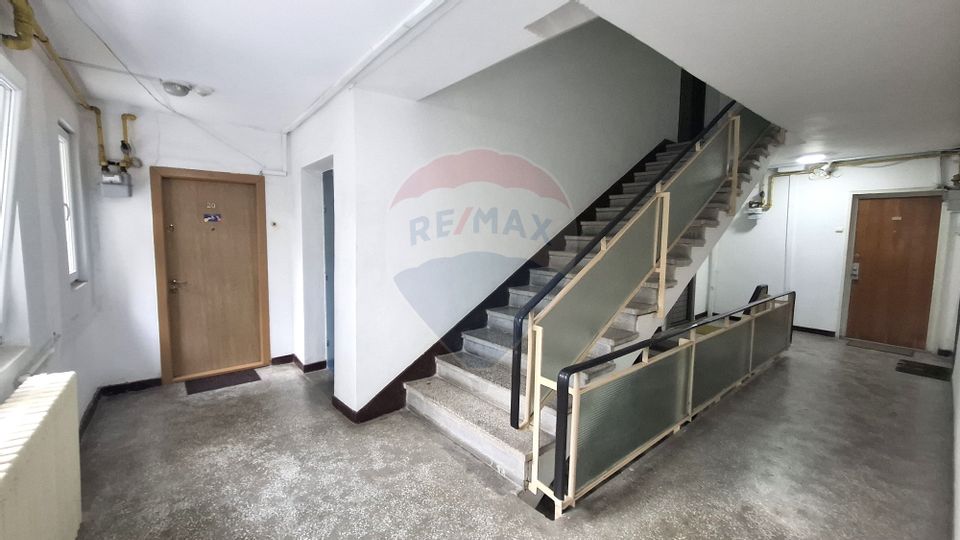 For sale 3 room apartment Drumul Taberei, Metro Favorit