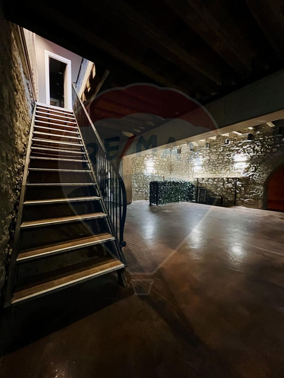 265sq.m Commercial Space for rent, P-ta Ovidiu area