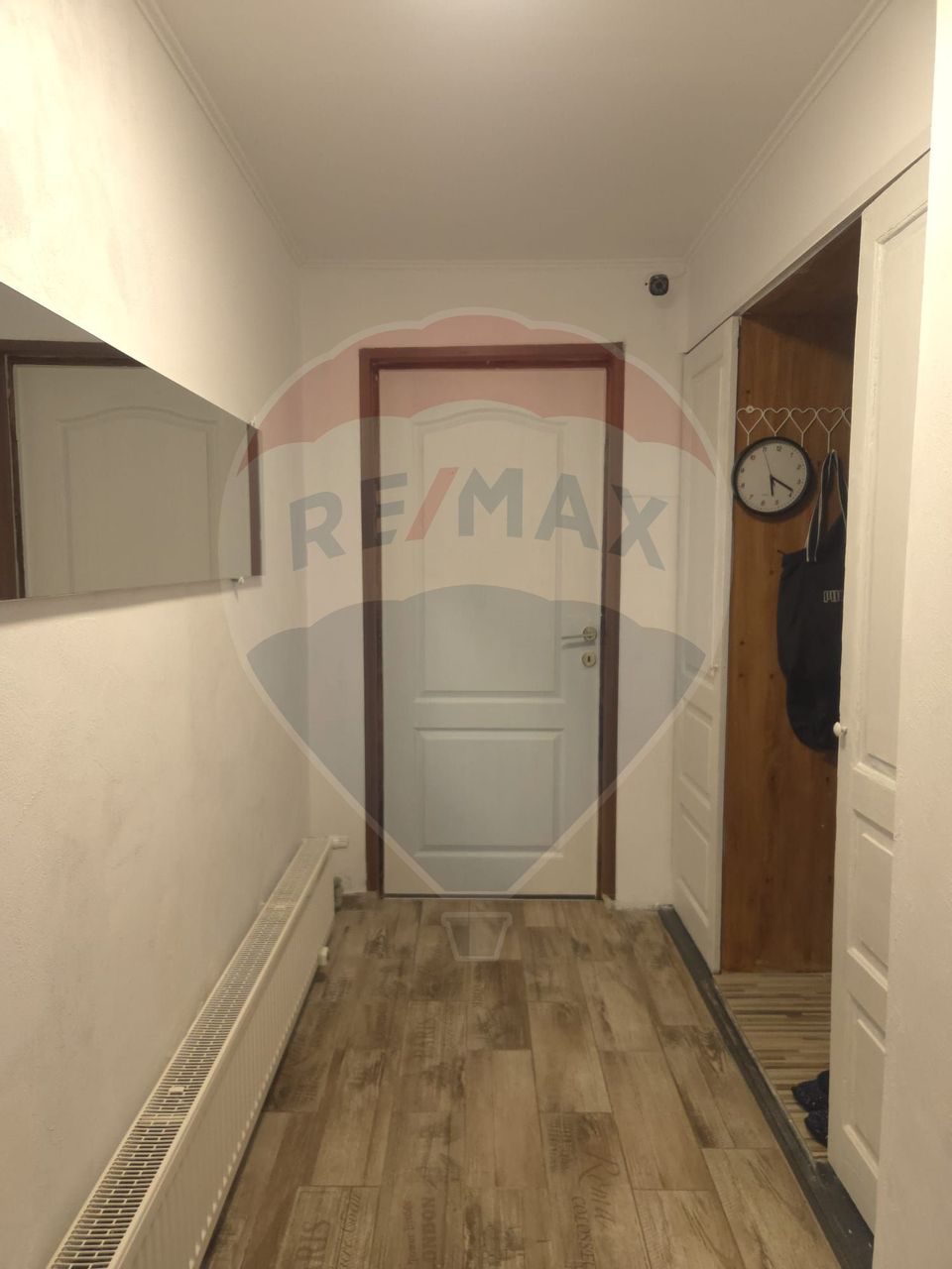 Apartament 3 camere parter cu balcon