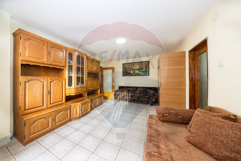 Apartament 4 camere vanzare - Racadau