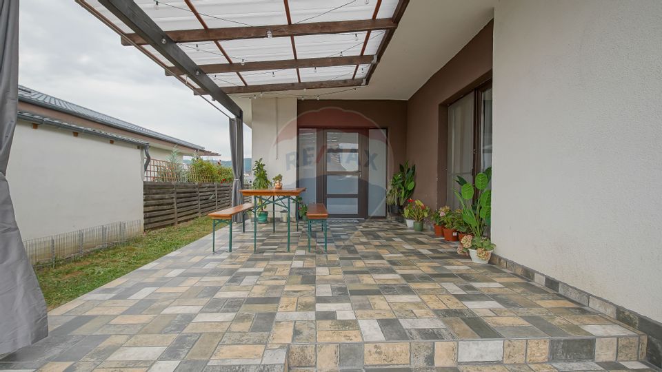 4 room House / Villa for sale