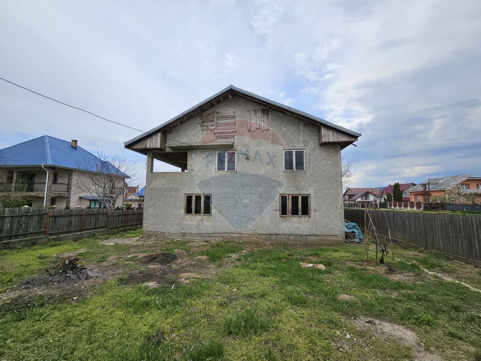 9 room House / Villa for sale