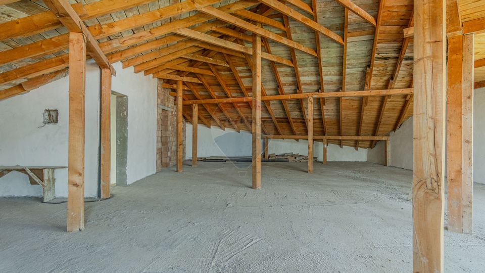 COMISION 0 | CASA LA GATA | TEREN 1322 MP | PISCINA | SAUNA | 5 TERASE