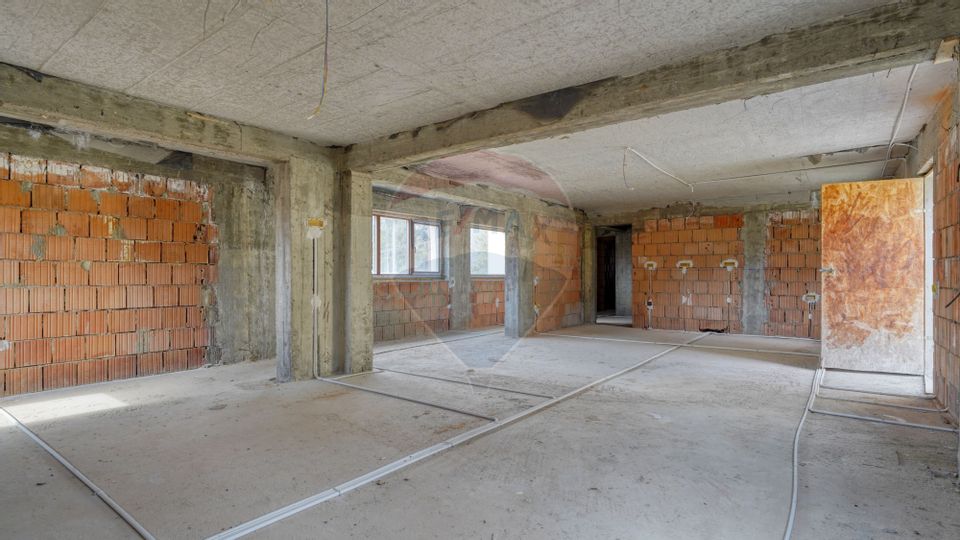 Casă / Vilă cu 6 camere de vânzare în Predeal