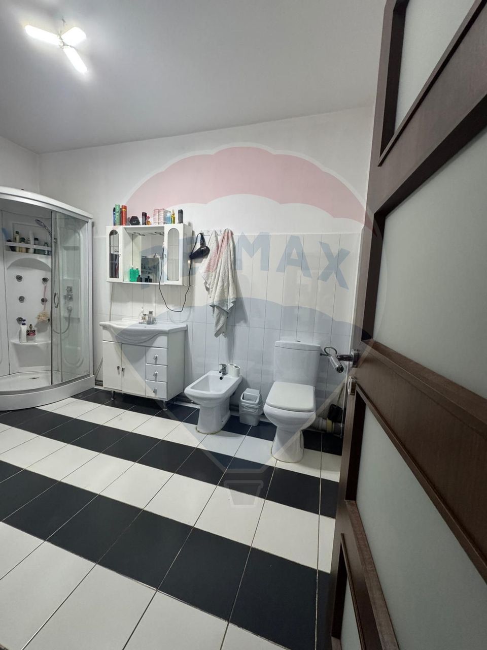 6 room House / Villa for sale