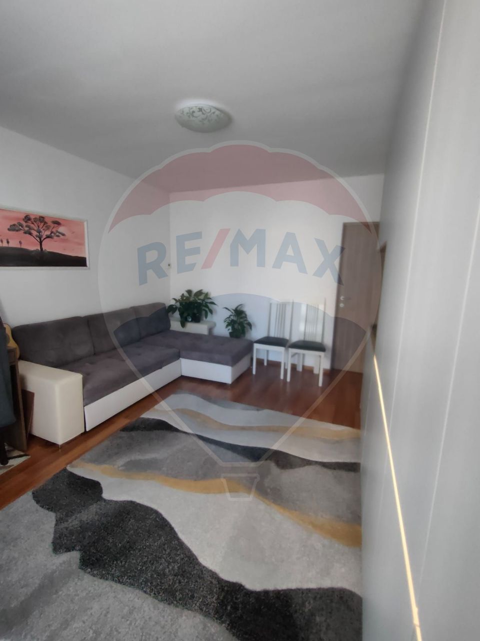 Apartament 2 camere Str. Porii Floresti