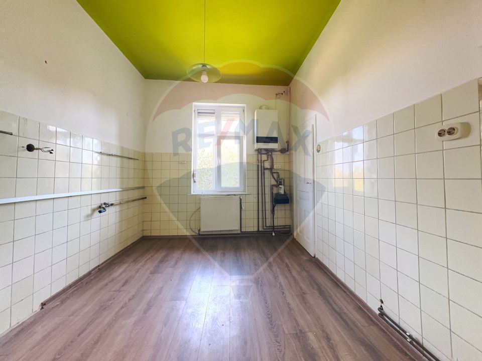 Casă / Vilă cu 6 camere de vânzare în zona Elisabetin