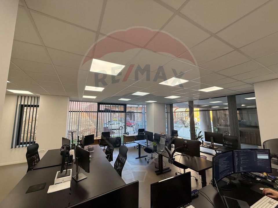 90sq.m Office Space for rent