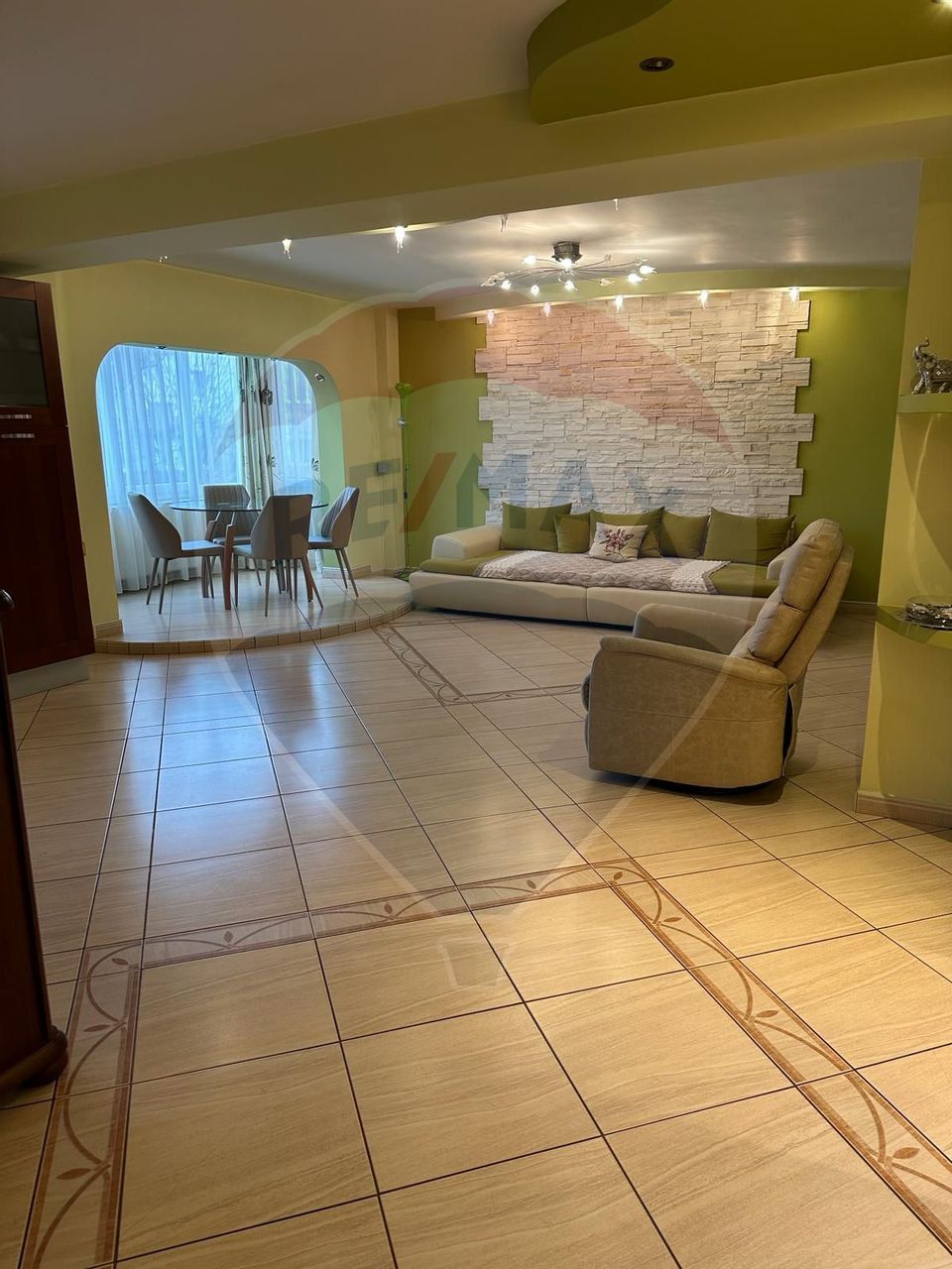 DE INCHIRIAT Apartament cu 4 camere în zona Scriitorilor