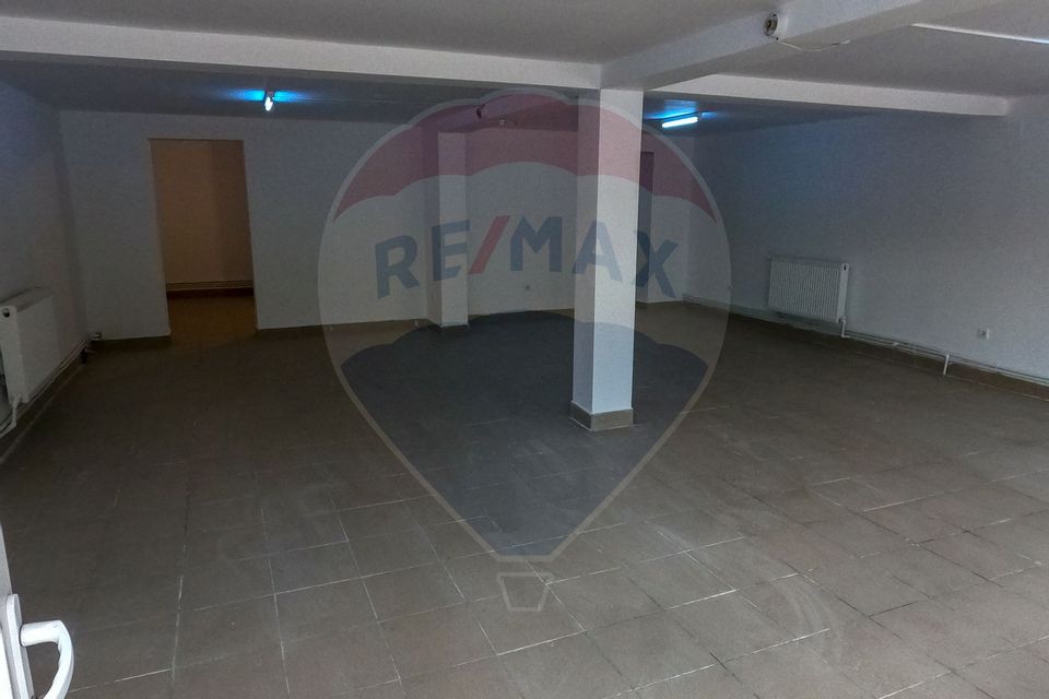 100sq.m Commercial Space for rent, Central area