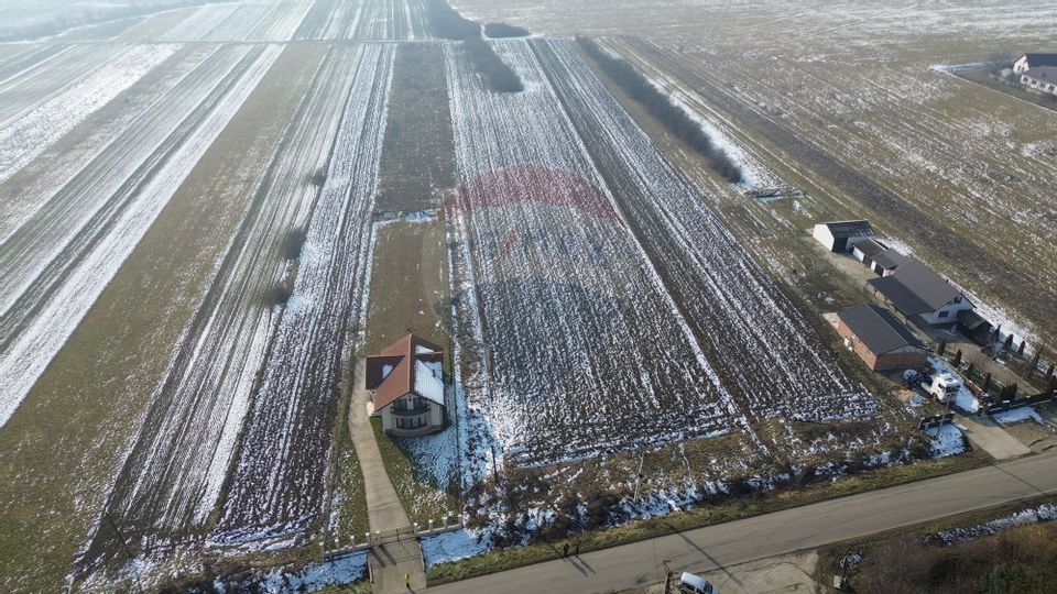 Teren de vânzare în Satulung Șoseaua Mogoșești