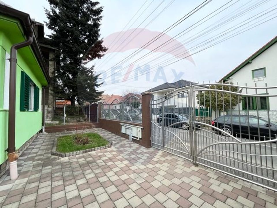 8 room House / Villa for sale, Central area