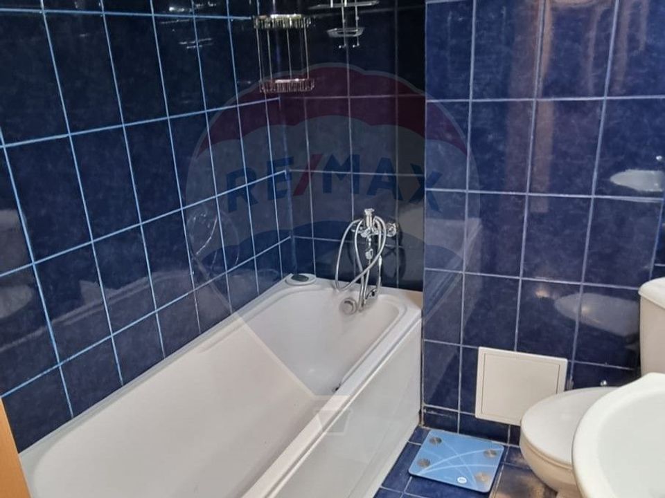 Apartament cu 3 camere de închiriat, strada Stefan cel Mare,zona Mall