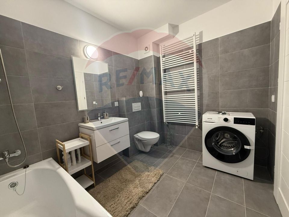 Apartament de lux cu 3 camere de închiriat