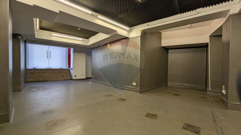 181.6sq.m Commercial Space for sale, Ultracentral area