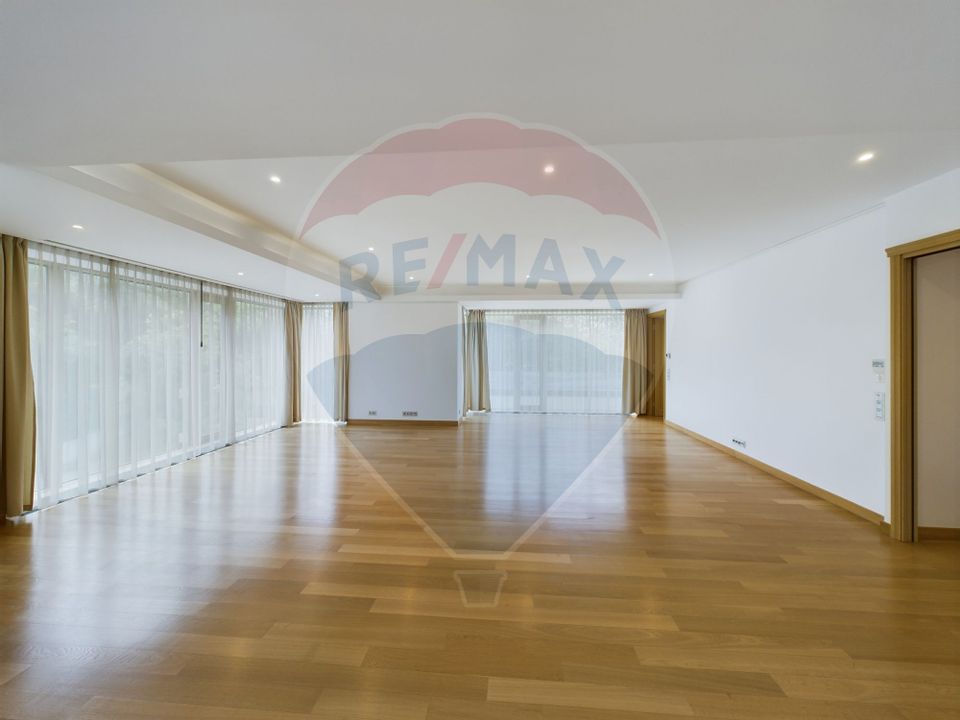 3 rooms apartment for rent| Spring| parking space