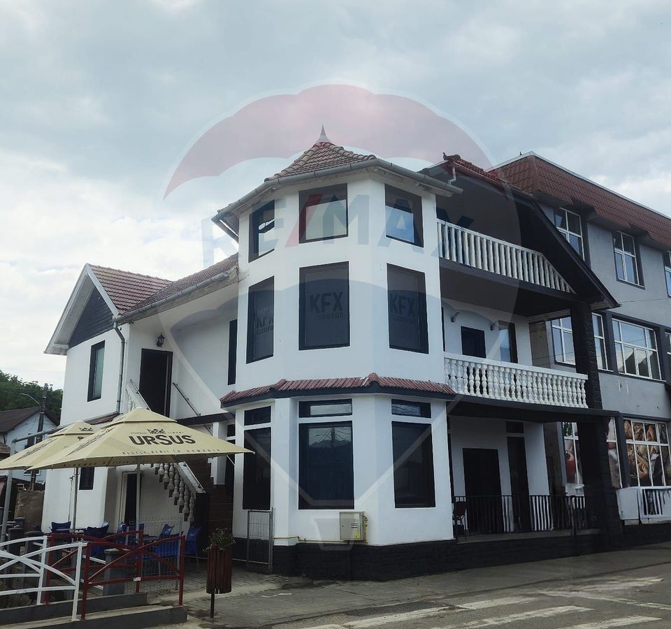 180sq.m Commercial Space for rent