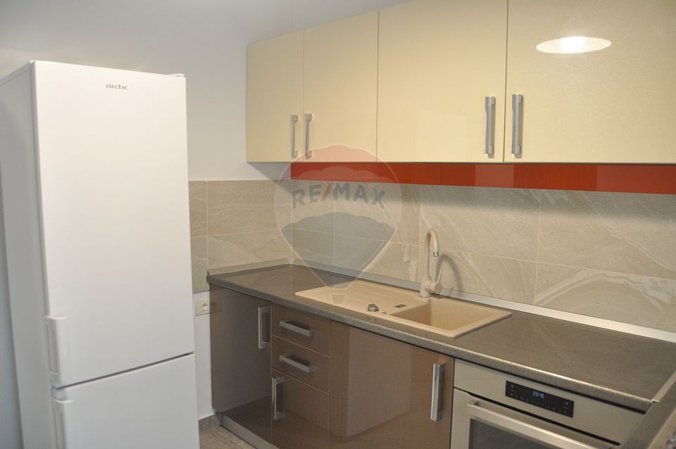 Apartament cu 2 camere de închiriat, Arad Plaza