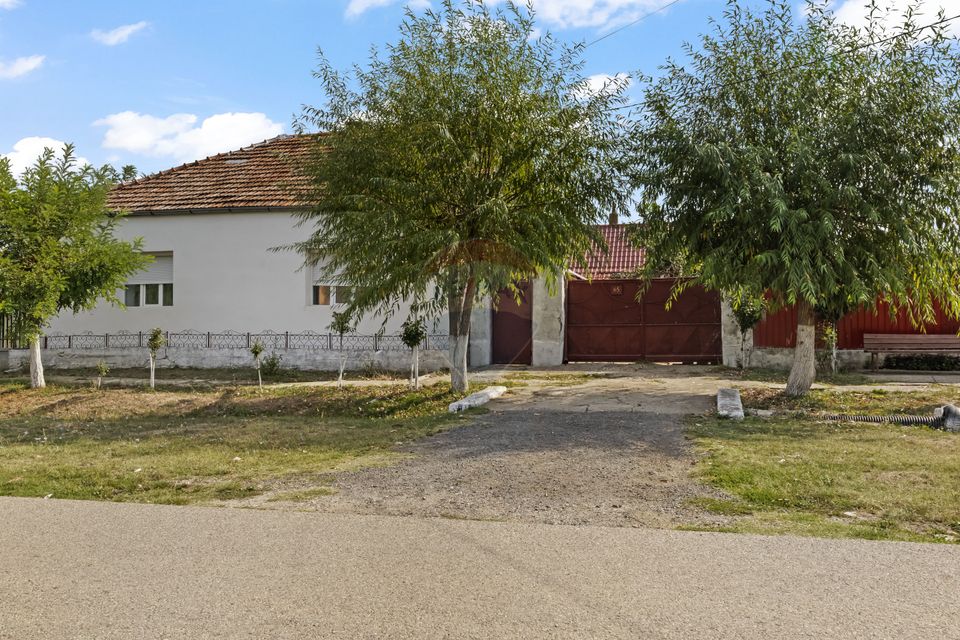 4 room House / Villa for sale