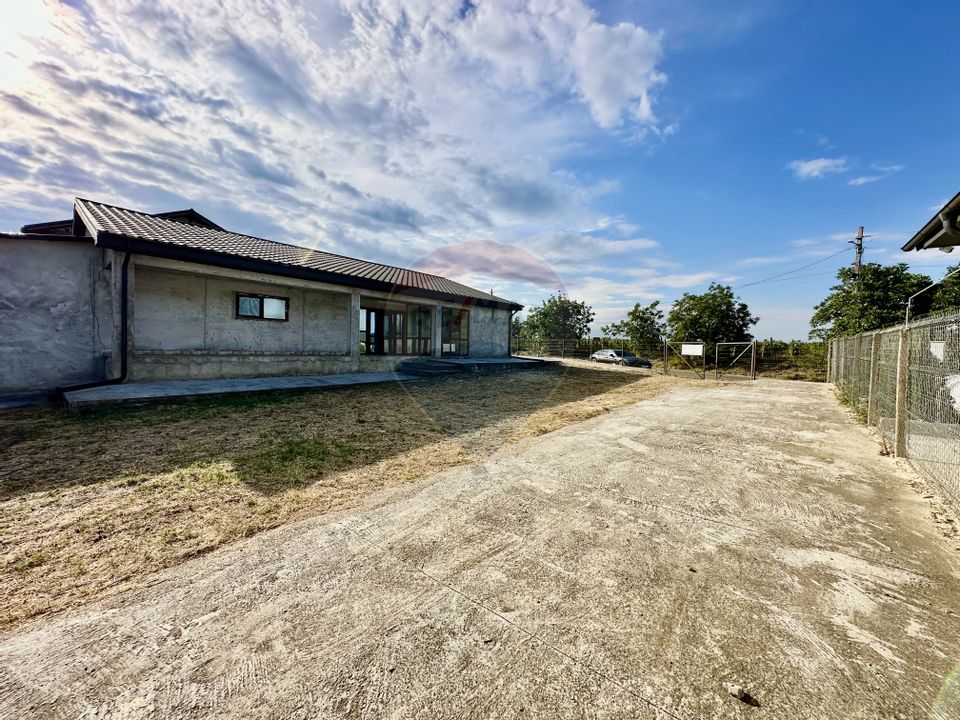 4 room House / Villa for sale