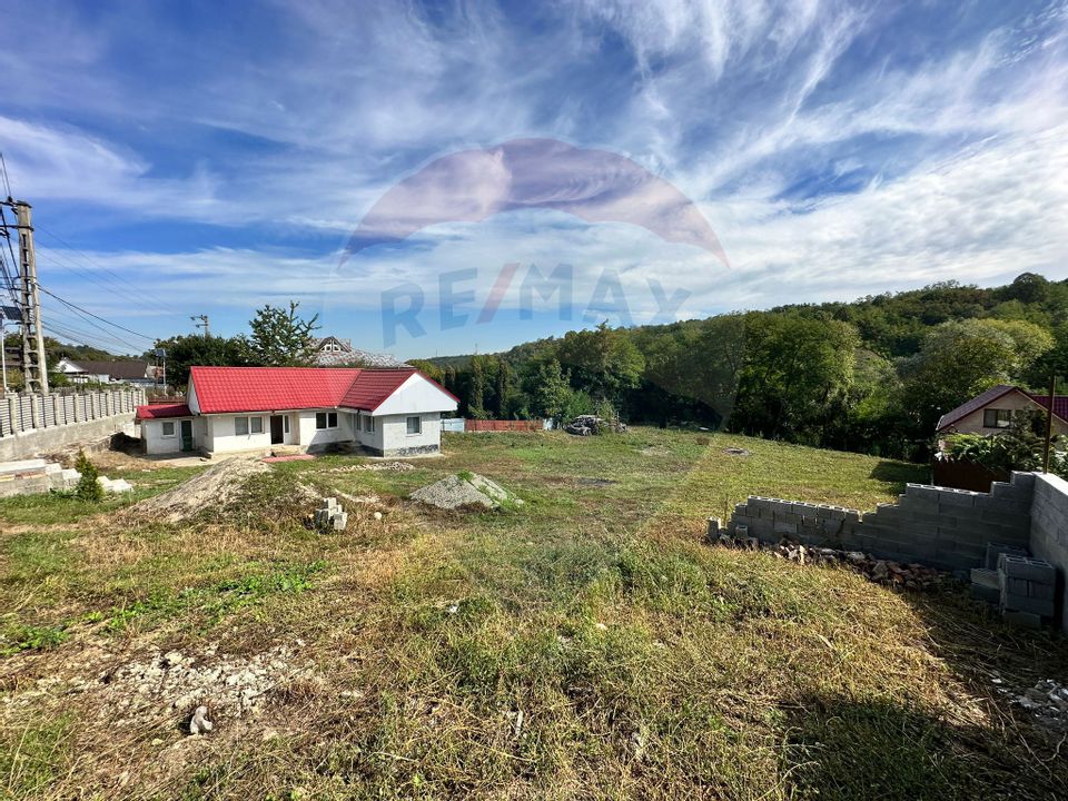 Casa si teren de vanzare Margineni Bacau