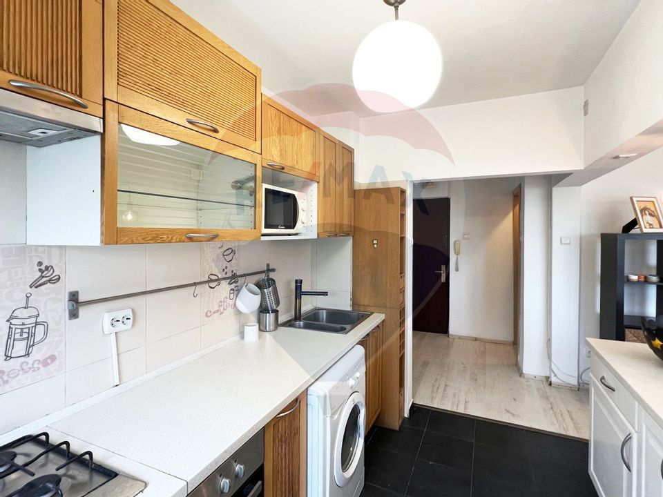 Vanzare apartament spatios,  3 camere - Metrou 1Mai