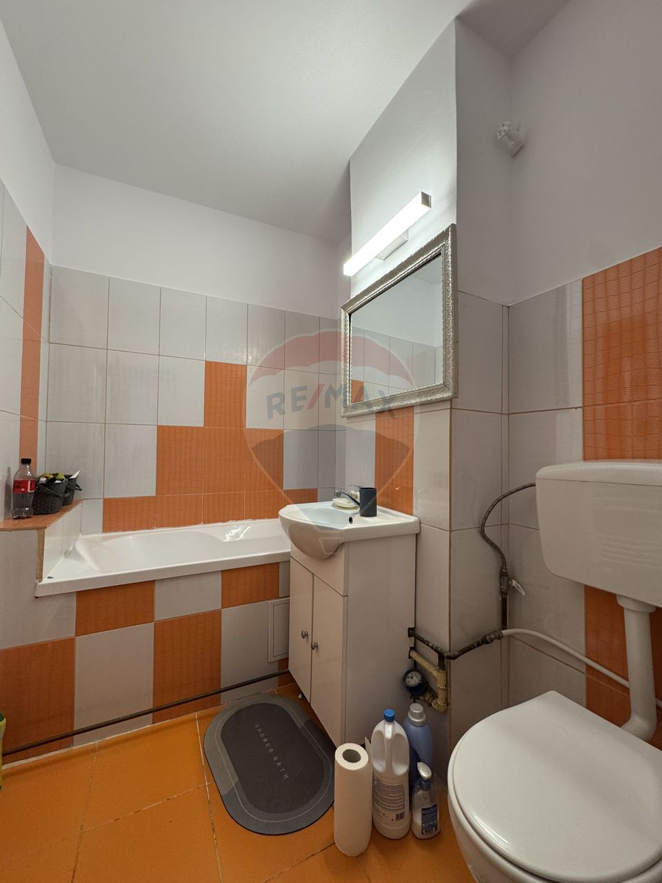 Apartament modern cu 3 camere, 2 bai, et. 1