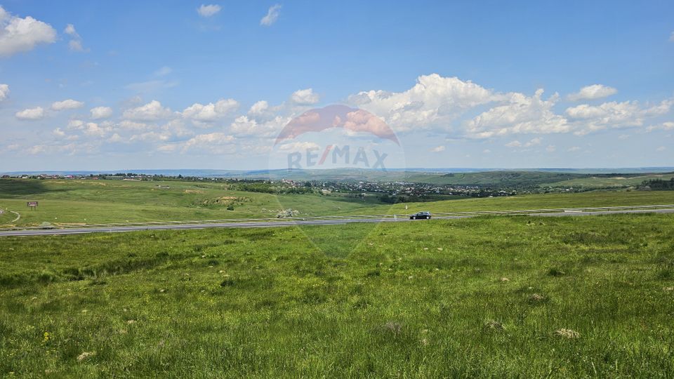 Teren Ilisesti  7000mp extravilan/ DN 17, Suceava