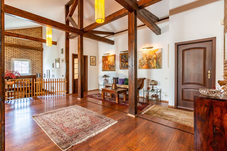 8 room House / Villa for sale