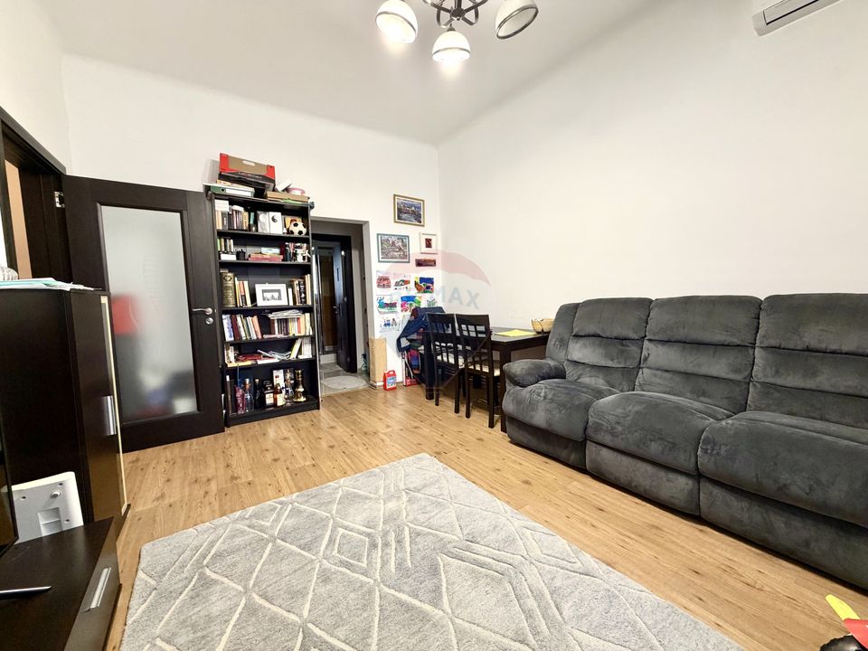 3 room Apartment for sale, P-ta Unirii area