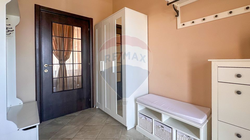 Vila cu doua unitati locative de inchiriat în zona de Nord / Sisesti