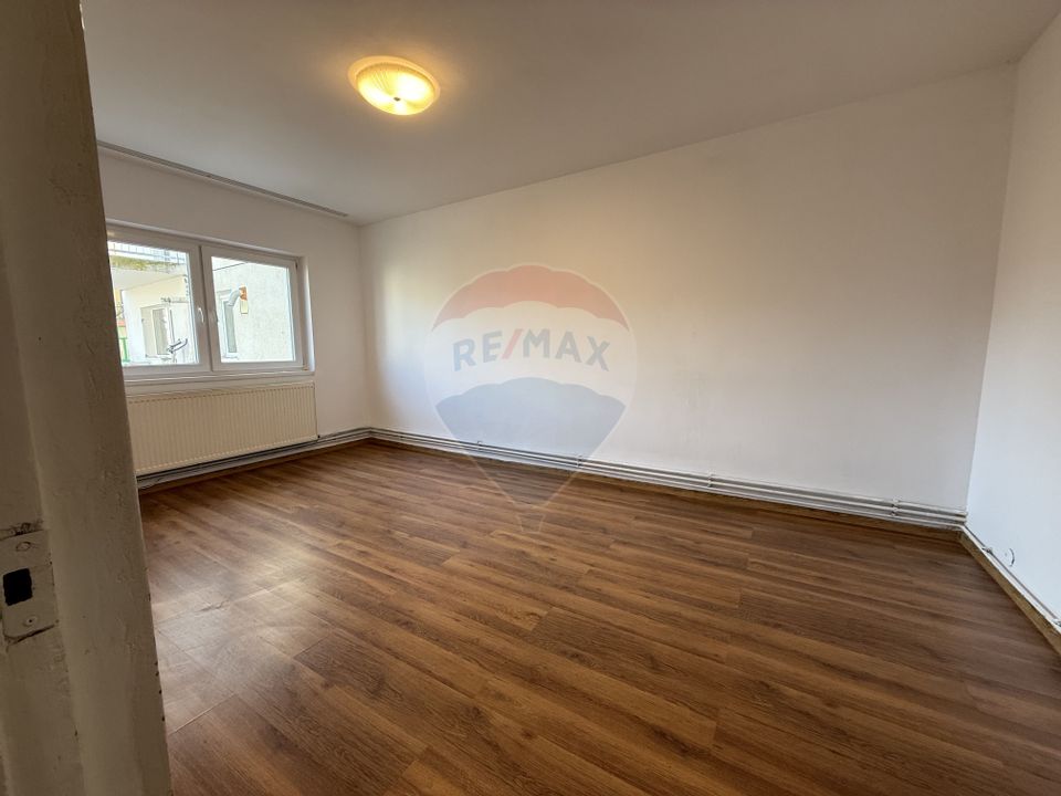 4 room Apartment for rent, Valea Aurie area
