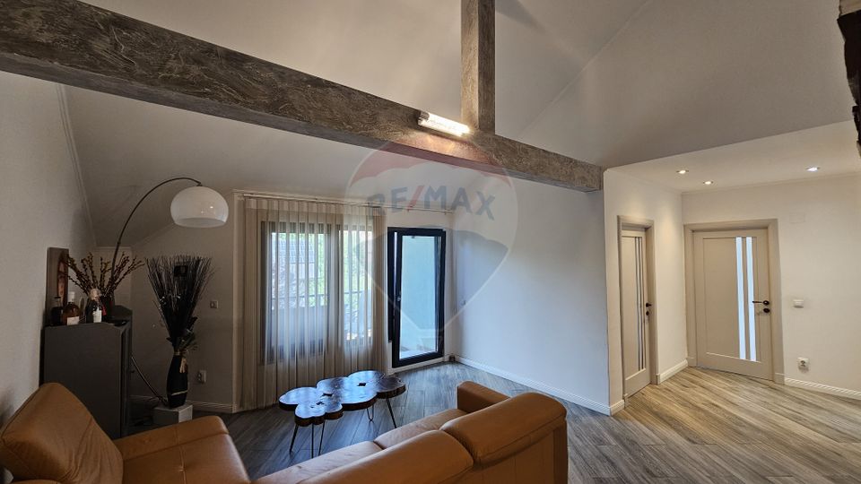 Casă / Vilă cu 7 camere si teren 1000 mp în zona Centrala-Suceava