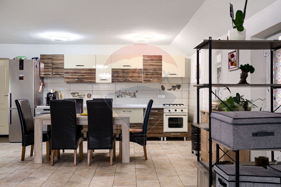 Casă renovată modern cu 3 camere de vânzare Frumușeni Arad