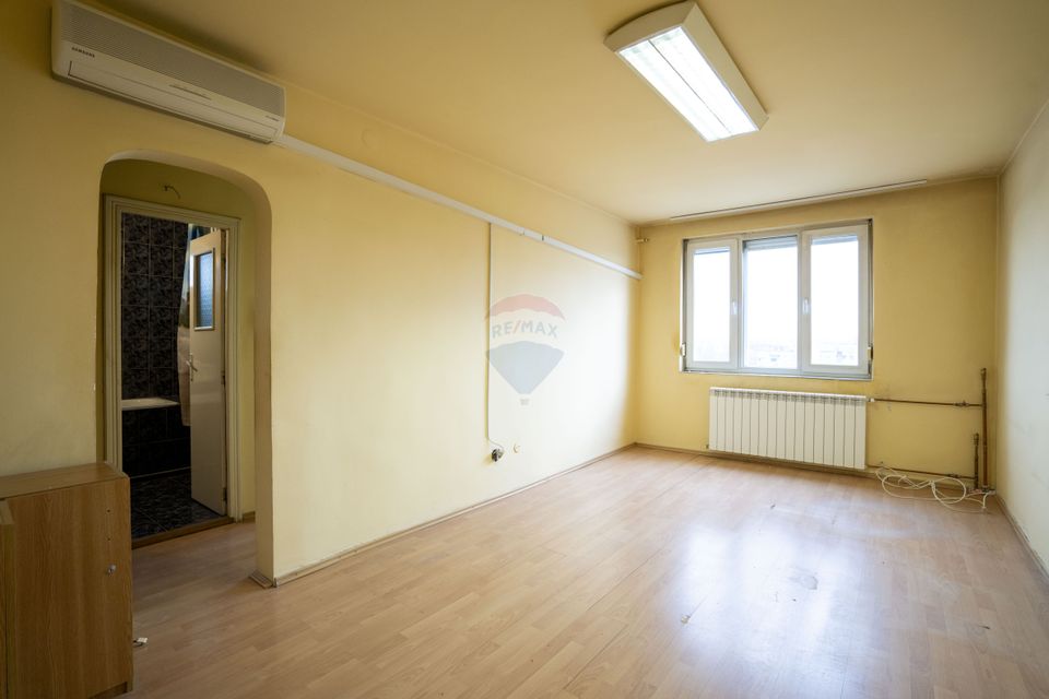 De vânzare apartament cu 4 camere, Bulevardul Decebal