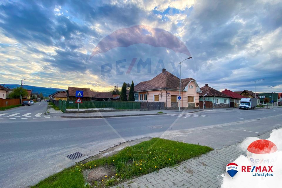 Casă / Vilă cu 4 camere de vânzare în zona Central