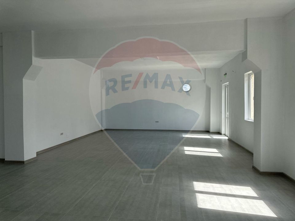 437sq.m Commercial Space for rent