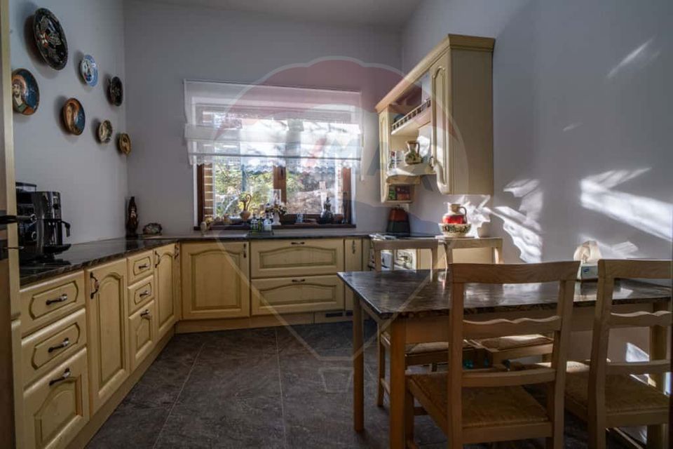 22 room Hotel / Pension for sale