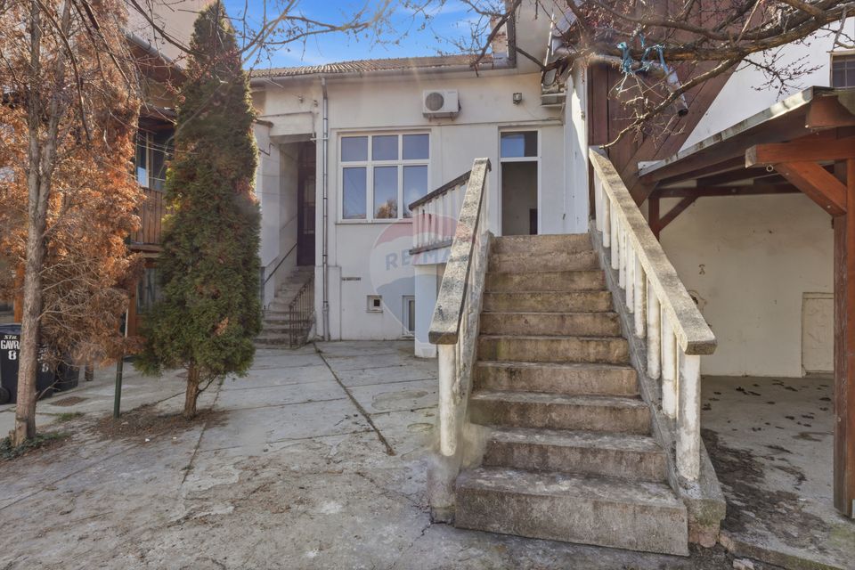 4 room Apartment for sale, Central area