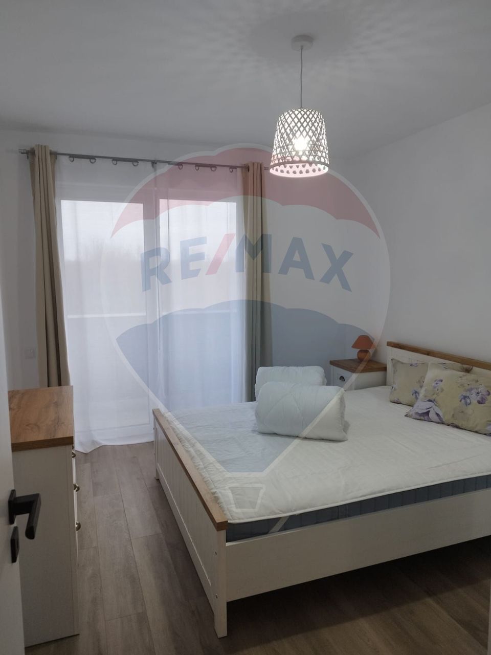 Apartament de lux la prima închiriere în bloc nou cu loc de parcare!