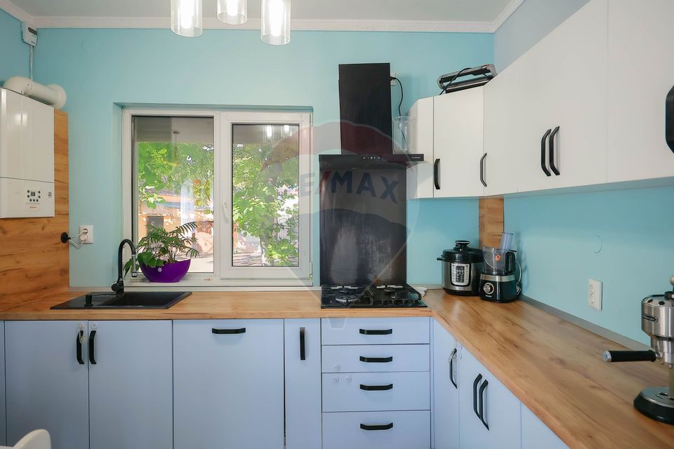 Casă de vânzare pentru locuit sau cabinete/birouri, zona Cantemir