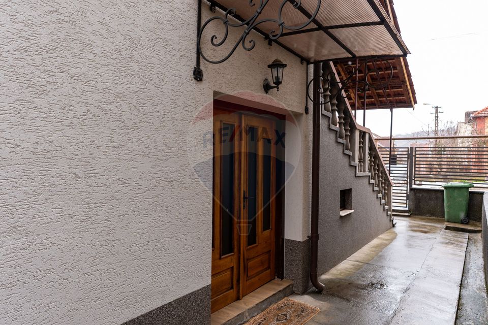 5 room House / Villa for sale, Periferie area