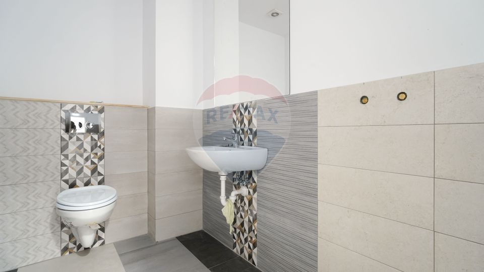 70sq.m Commercial Space for rent, Tractorul area