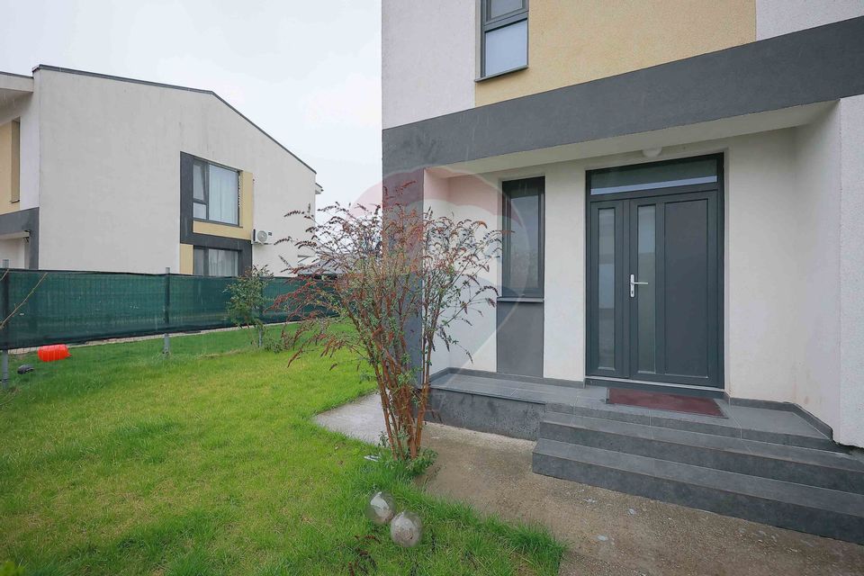 4 room House / Villa for sale, Calea Aradului area