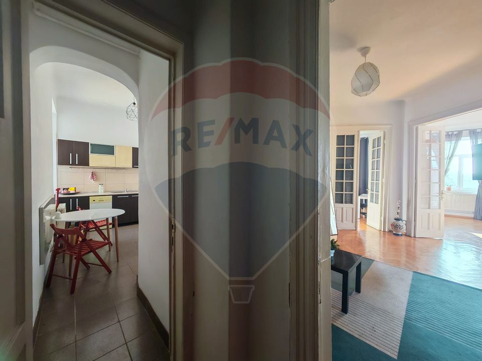 Apartament 4 camere - zona Universitate - Cavafii Vechi