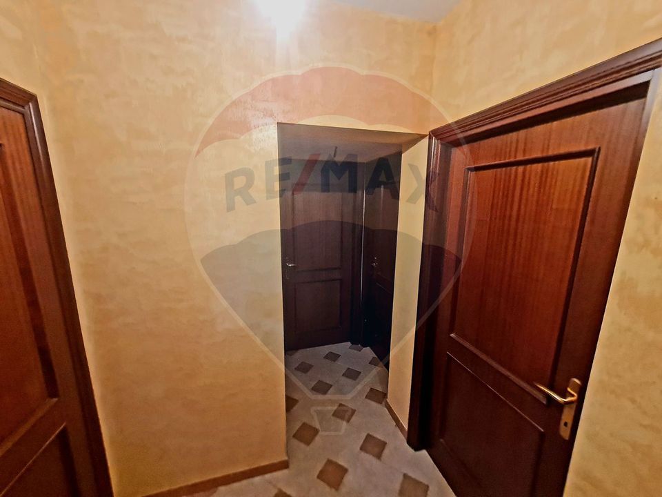 40sq.m Office Space for rent, Central area