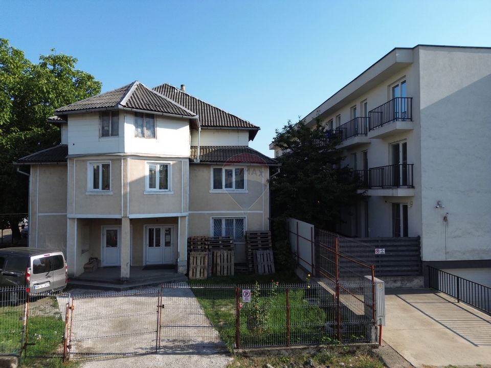 Casă de vânzare sau schimb cu apartament pe bd. R. Ferdinand