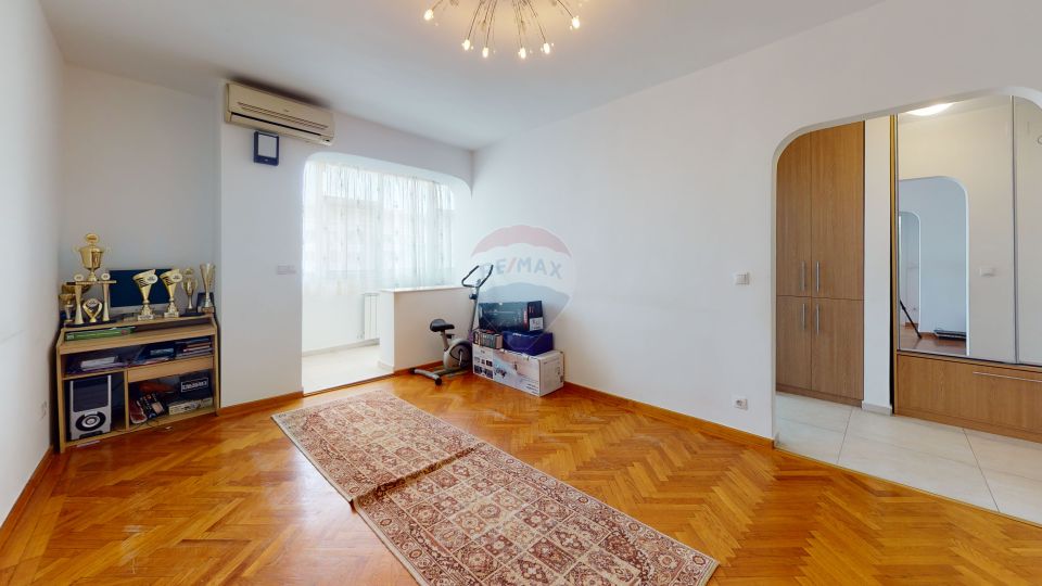 OFERTA! Apartament luminos 2 camere vânzare în Calea Grivitei / Pod CT