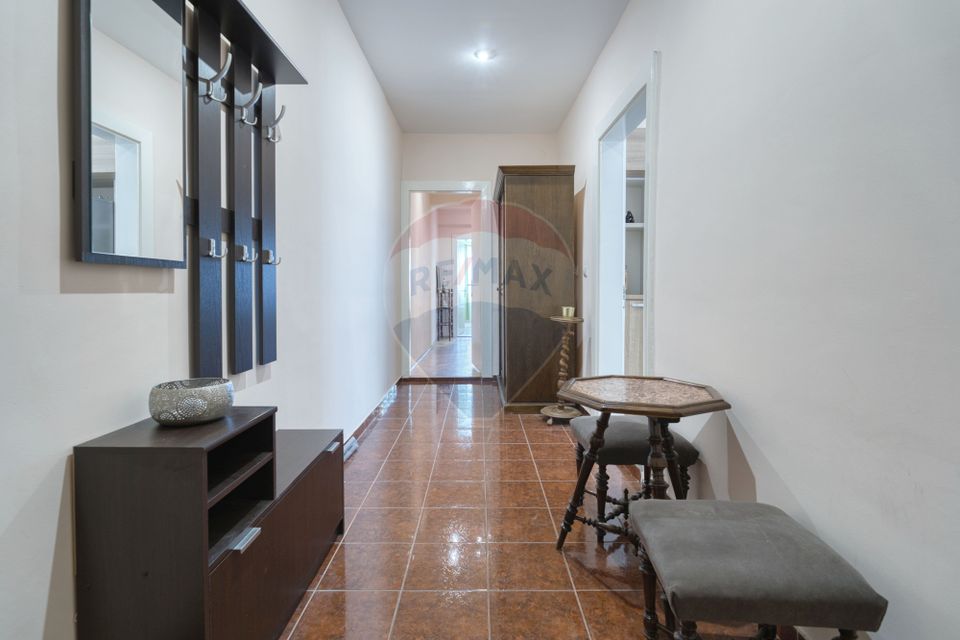 REZERVATApartament cu 3 camere de închiriat zona centrala Maior Cranta